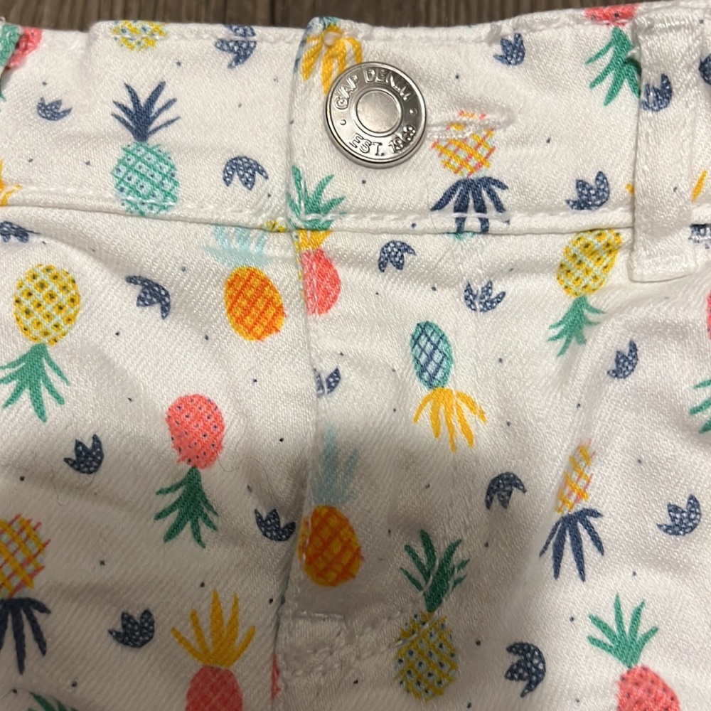 Gap Kids 4T Pineapple Shortie Short - Picture 2 of 5